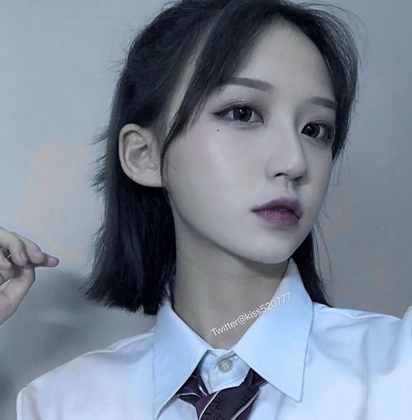 推特妹子洛子惜kiss尺度图集