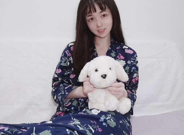 P站童颜巨乳萝莉xiao e尺度私拍合集